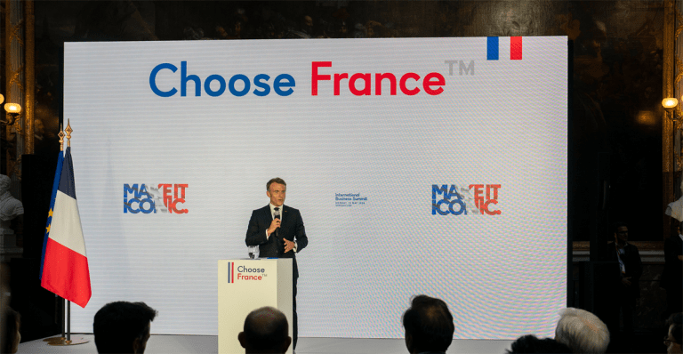 Francia y Emiratos Árabes Unidos se alían en la carrera internacional de la IA