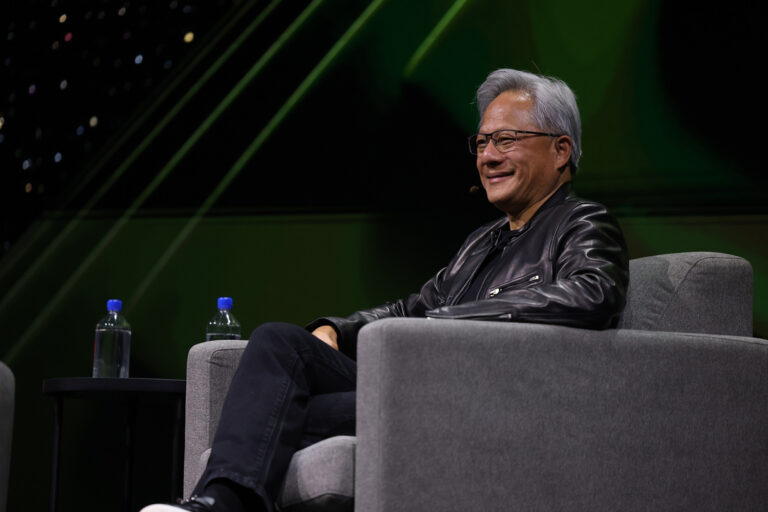 Nvidia marca otro hito bursátil con la demanda de chips para IA