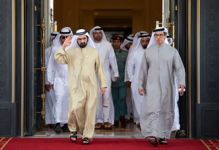 Emiratos Árabes Unidos redactará leyes con IA