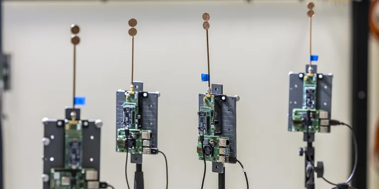 Inteligencia artificial miniaturizada para dispositivos diminutos