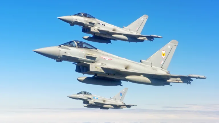 La IA aterriza en el mítico caza Eurofighter Typhoon