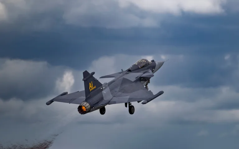 Saab prueba con éxito un caza Gripen E controlado por IA