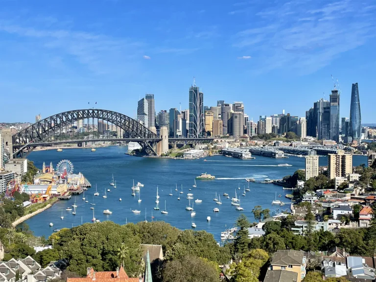 OpenAI le hace ojitos a Australia