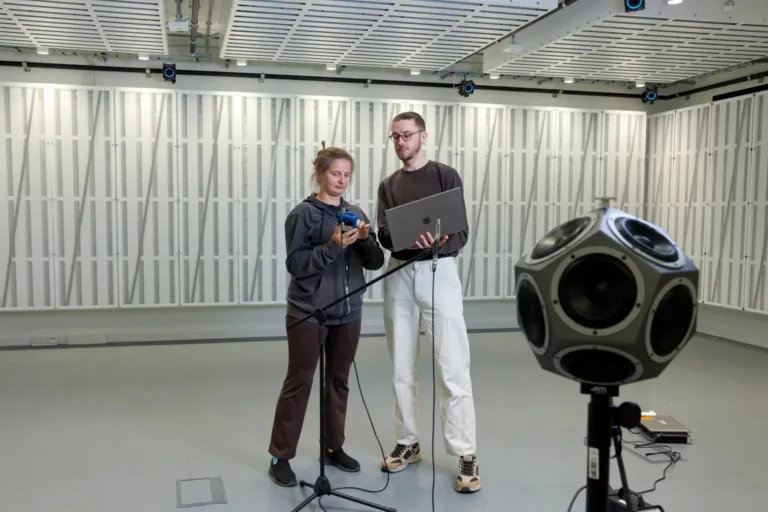 Meta estrena centro acústico en UK