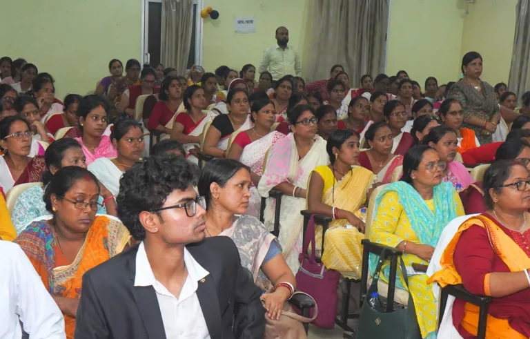 La India enseña IA a las mujeres de comunidades rurales