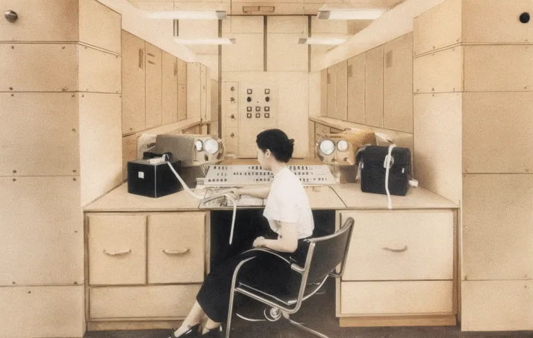 74 años del primer programa de inteligencia artificial