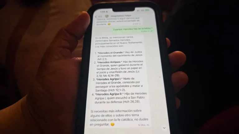 La fe católica ya responde por WhatsApp