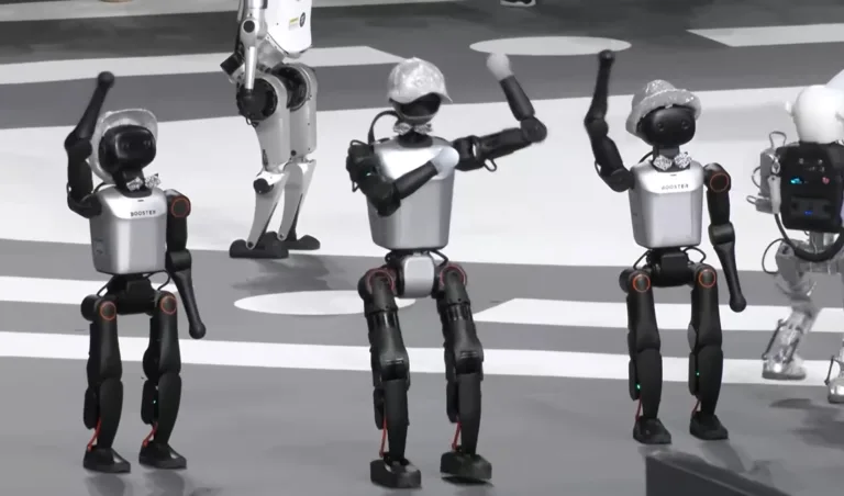 China clausura sus primeras olimpiadas de robots humanoides