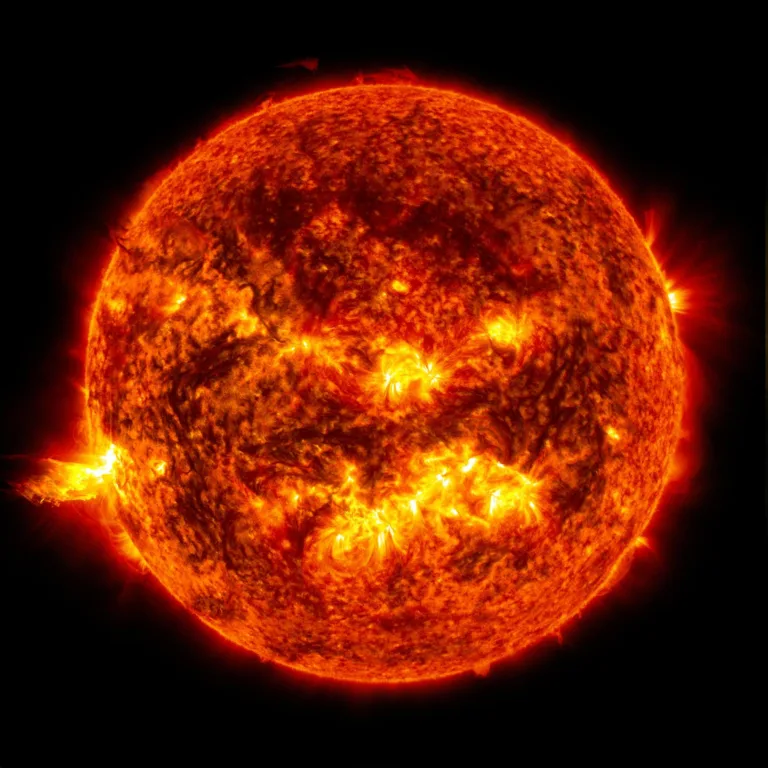 NASA e IBM lanzan Surya, el modelo de IA que predice tormentas solares