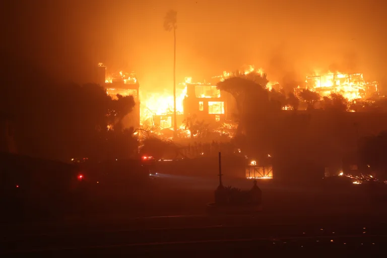 ChatGPT inculpa a presunto autor de los incendios de California