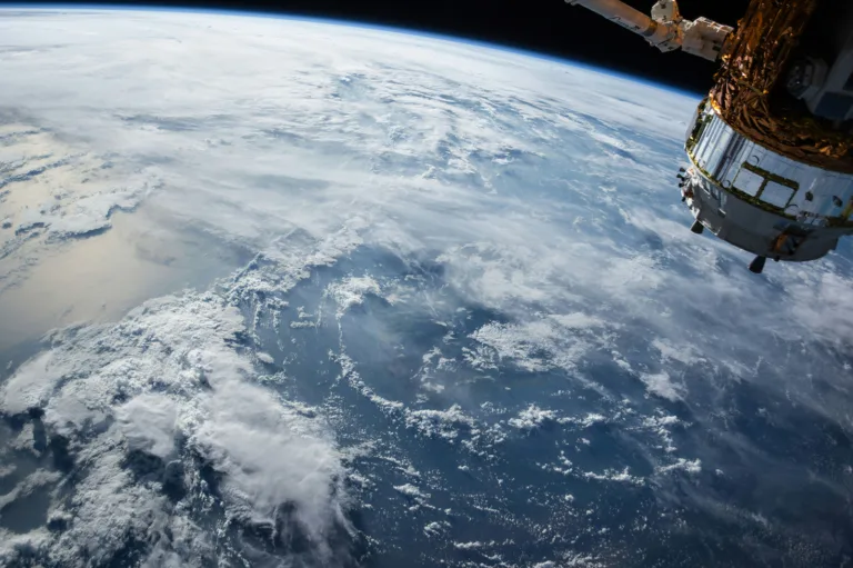Google planea centros de datos solares en órbita