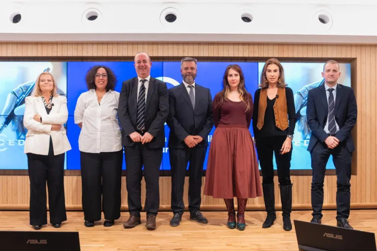 Según CEDRO, la población pide amparo para los artistas frente a la IA