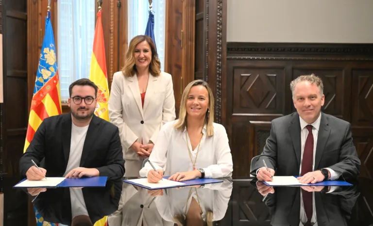 Formación gratuita en IA a los valencianos