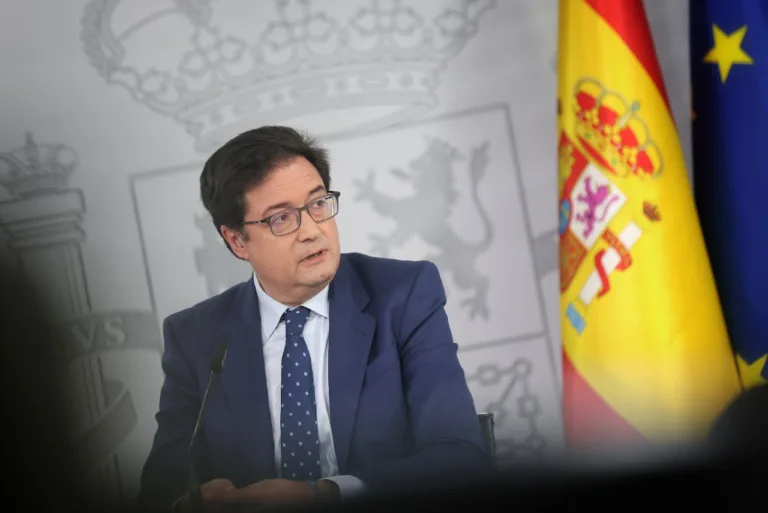 España aprueba el proyecto de ley de Inteligencia Artificial: ética y control humano